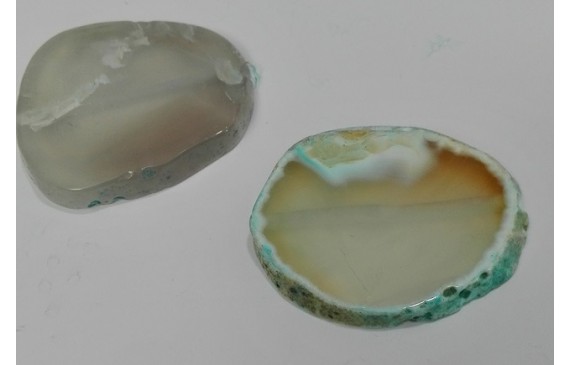 Agatha plana borde azulado 40-50mm*35-10mm