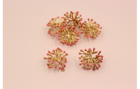 Cogante Coral 25*25*12mm Oro Mate Esmalte Rosa