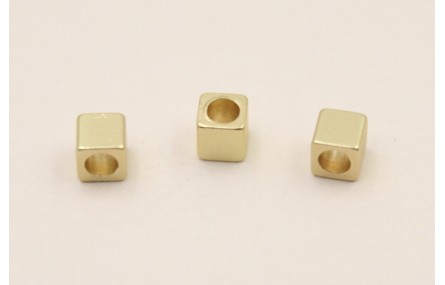 Cuenta Cubo de 3mm Agujero 2mm D.Mate