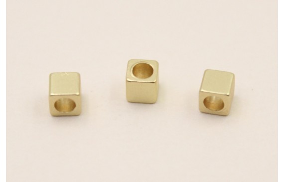 Cuenta Cubo de 3mm Agujero 2mm D.Mate