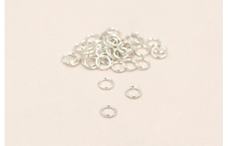 ARANDELA RED. 4mm diámetro * 0,8. PLATEADA