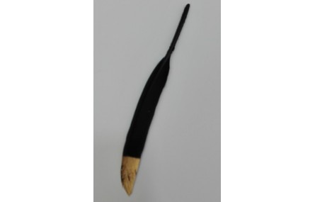 Pluma negra 130mm punta dorada