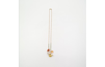 Collar con facetadas coral, verde y margarita mate