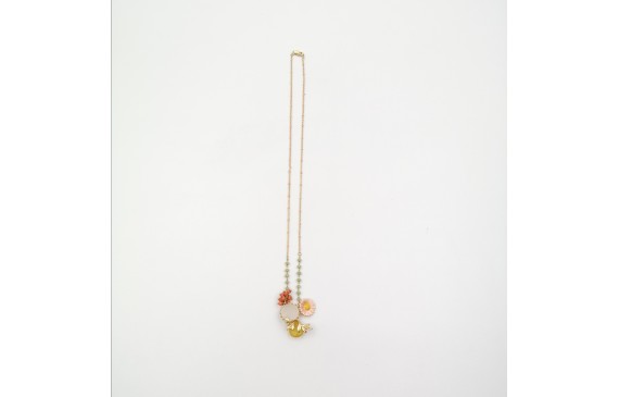 Collar con facetadas coral, verde y margarita mate