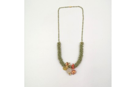 Collar facetadas verdes burruño, margarita, brillo