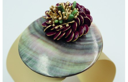 Pulsera rigida ancha con disco grande de nacar 50m