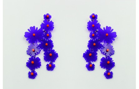 Pendiente grande de varias flores de metacrilato e
