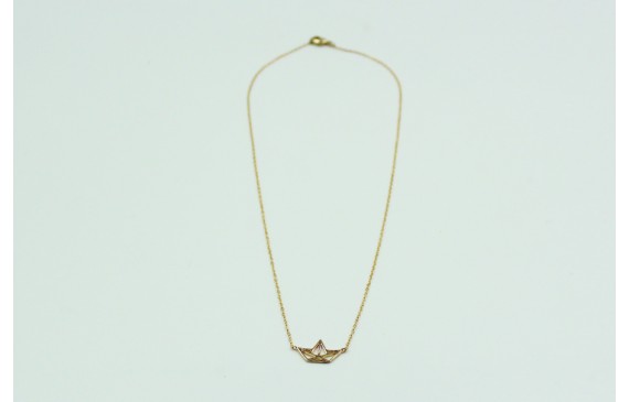 Solitario barco en latón y cadena de eslabón peque