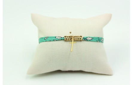 Pulsera lazo liberty azul con flores blancas, macr