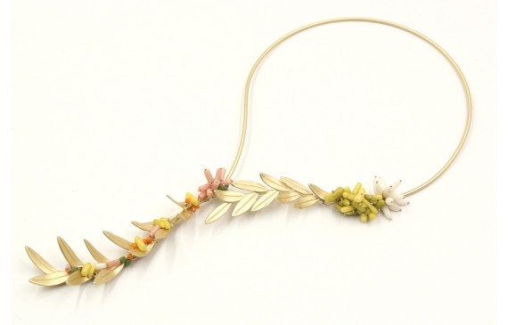 Collar rigido hojas en oro mate con semipreciosas 