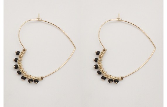 Pendientes corazón con abalorio negro cosido con m