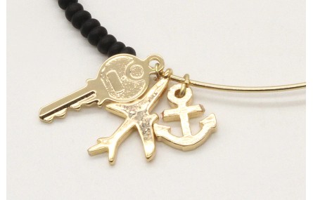 Pulsera rigida corredizo con abalorio negro mate y