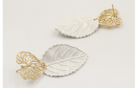 Pendientes hoja esmaltada blanca con perno de hoja
