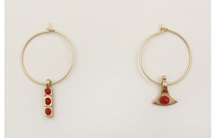 Pendientes de aros desiguales con entrepieza 3 hue