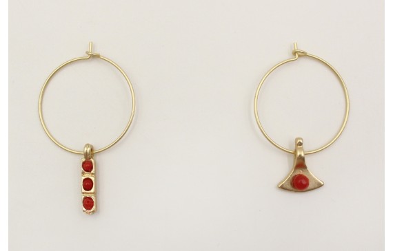 Pendientes de aros desiguales con entrepieza 3 hue