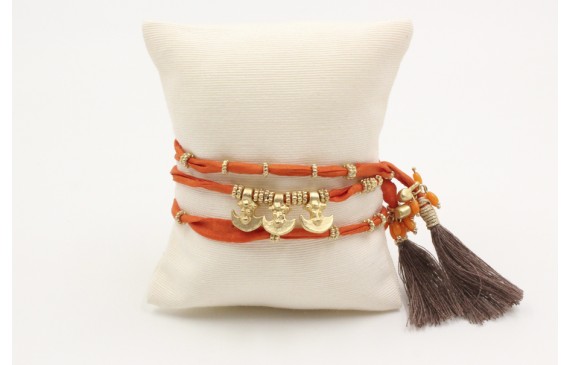Pulsera de seda natural naranja con rueda estriada