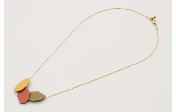 Collar con cadena fina oro brillo y tres piezas es