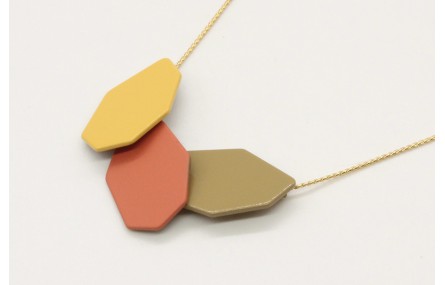 Collar con cadena fina oro brillo y tres piezas es