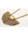 Collar macrame teja con semidisco de pompones marr
