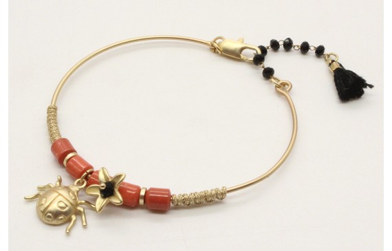 Pulsera rigida con escarabajo pelotero en oro mate