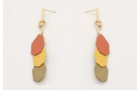 Pendientes perno nudo largo oro mate con piezas es