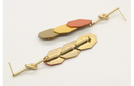 Pendientes perno nudo largo oro mate con piezas es