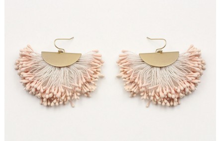 Pendientes colgante estambres color rosa palo. Lar