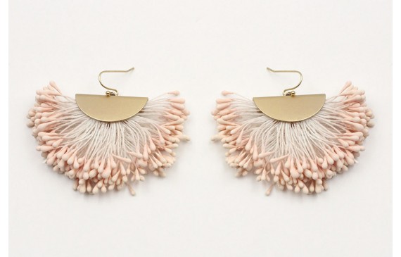 Pendientes colgante estambres color rosa palo. Lar