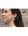 Pendientes perno cristal morado opal, flor esmalta