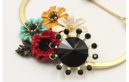 Pulsera semirigida oro mate con centro de flores e