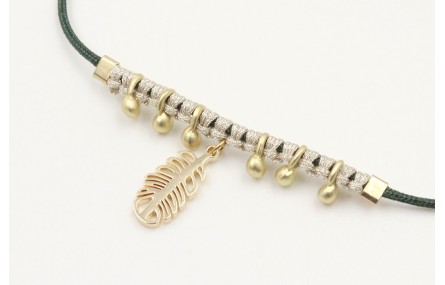 Pulsera hilo macarme verde con nudo macrame platea