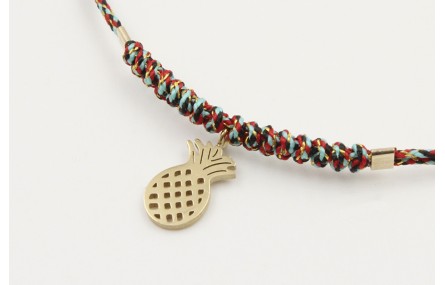 Pulsera hilo macrame azul,rojo y oro con nudo macr