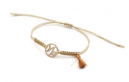 Pulsera hilo macrame oro palido con nudo dorado di