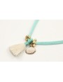 Collar seda color menta con colgante concha borde 