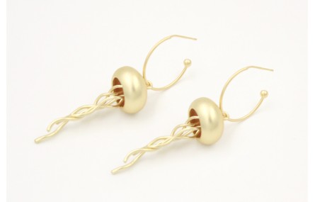 Pendientes aro con bolita oro mate y medusas colga