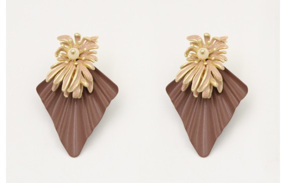 Pendientes perno nenufar visón con triangulo esmal