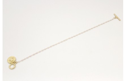 Pulsera cadena dorada con microperla y colgante di