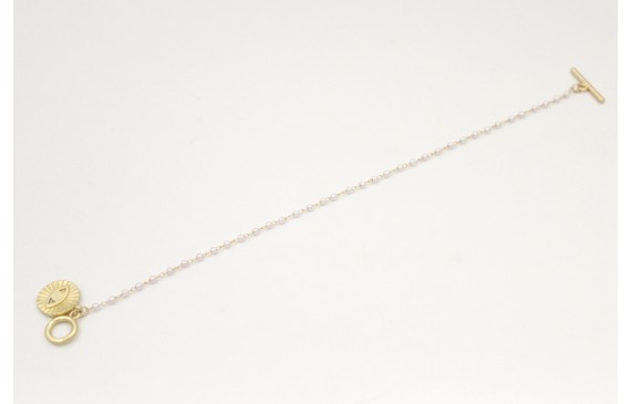 Pulsera cadena dorada con microperla y colgante di