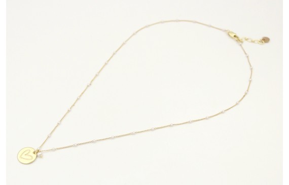 Solitario con cadena de microperlas y colgante cha