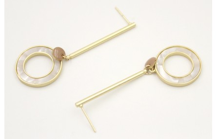 Pendientes perno palo oro mate con colgante disco 