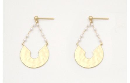 Pendientes perno bolita oro mate con cadena microp