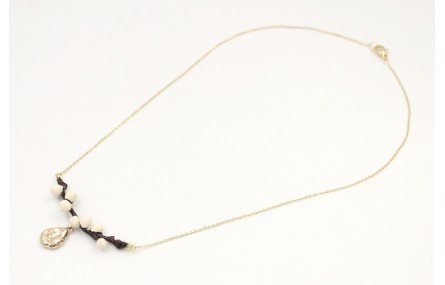 Solitario de cadena de acero inoxidable dorada con