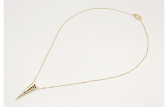 Solitario de cadena de acero inoxidable dorada con