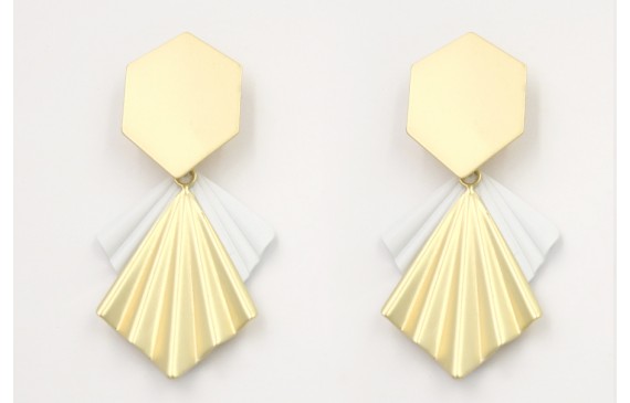 Pendientes perno hexágono dorado con colgante triá