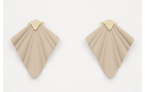 Pendientes perno triángulo con presión oro mate co