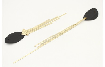 Pendientes ovalo doblado esmalte negro mate con fl