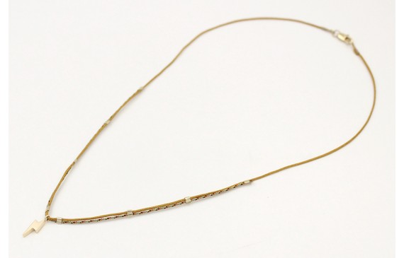 Solitario con hilo macrame marrón claro, mitad mic