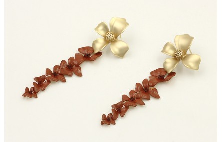 Pendientes perno flor dorado mate con colgante tir