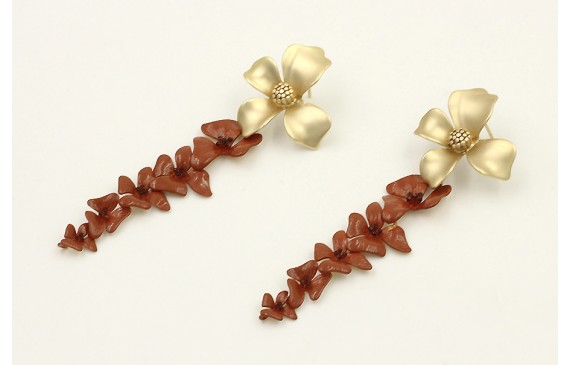 Pendientes perno flor dorado mate con colgante tir