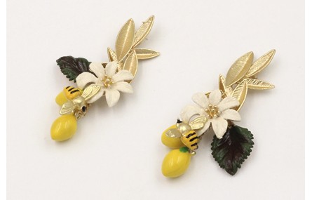 Pendientes perno conjunto hojas dorado mate colgan